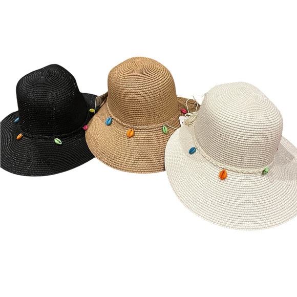 Accessories - NWT Cream Summer Fun Straw Visor hat with multicolored shell trim